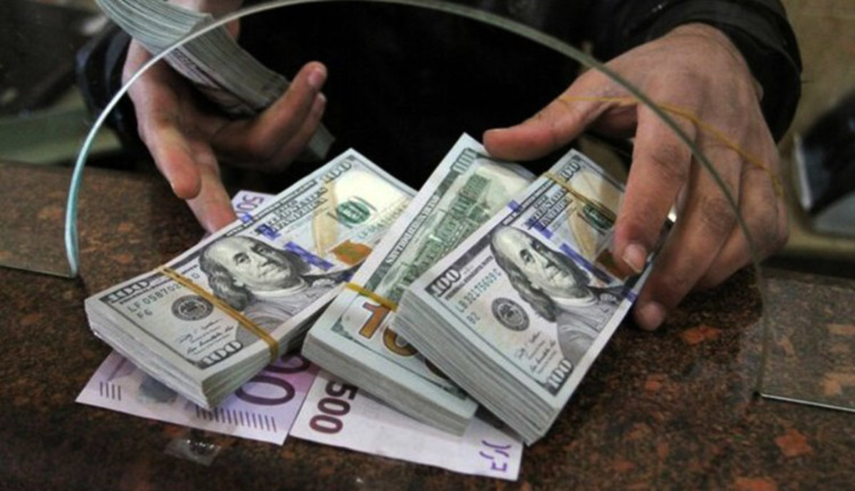 آخرین قیمت دلار در بازار (۹۹/۱۰/۱۶)