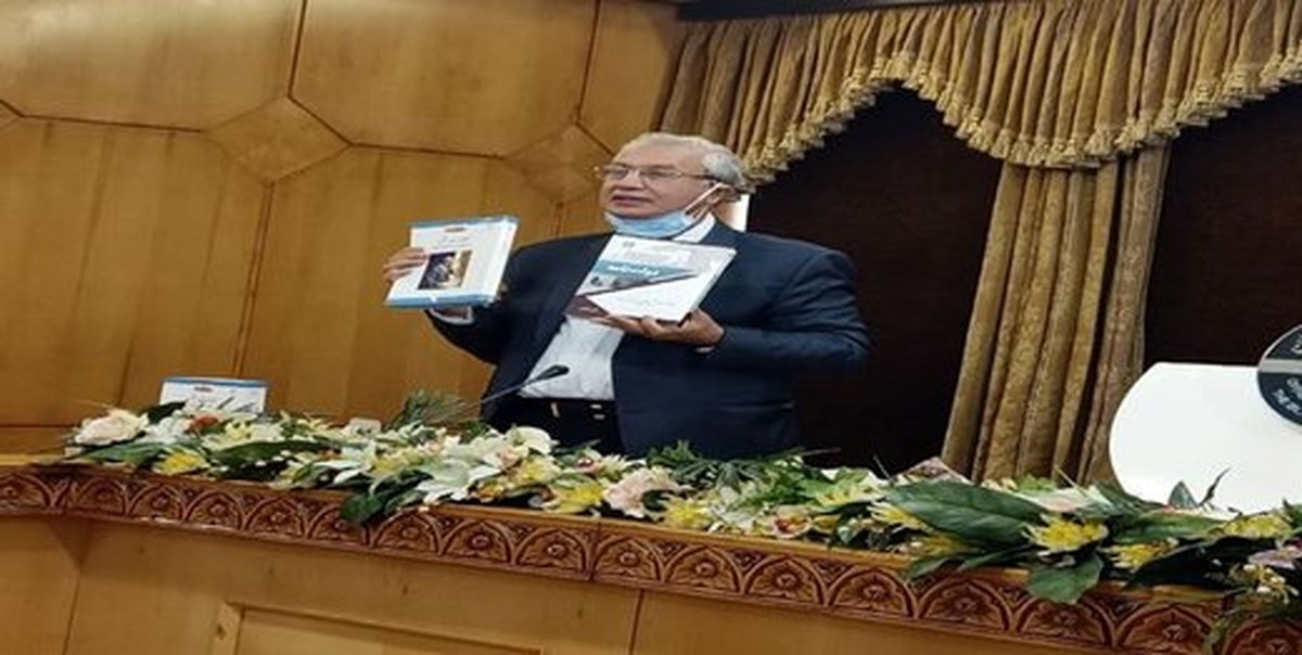رونمایی ربیعی از دو کتاب «دولت نامه» و «مکالمات سهشنبه»