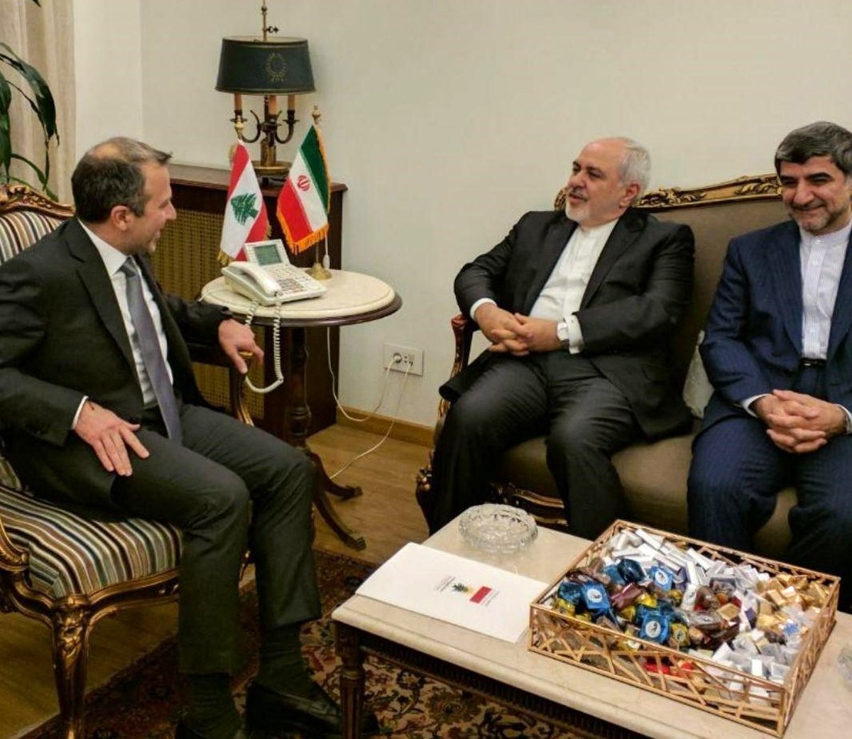 چرا ظریف به لبنان رفته است؟