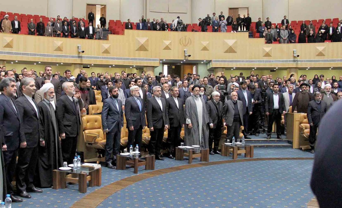 عبور از دولت، فاصلهگذاری با نظام