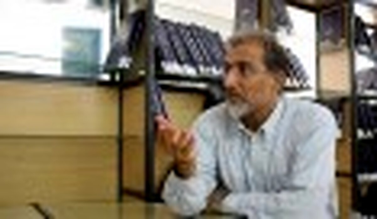 مقصر نوسانات ارزی کیست؟/ حسین راغفر: شاهد تاثیرگذاری عوامل هیجانی نیستیم/حداقل 50 درصد جمعیت کشور به زیر خط فقر خواهند رفت

