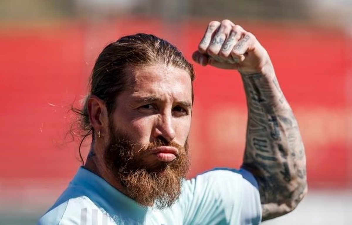 تماس مربی جدید اسپانیا با سرخ یو را موس