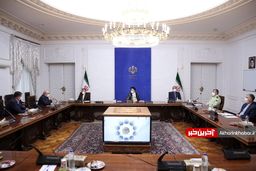 اولین جلسه رسمی رئیس‌جمهور پس از تنفیذ؛ رئیسی با کرونا شروع کرد