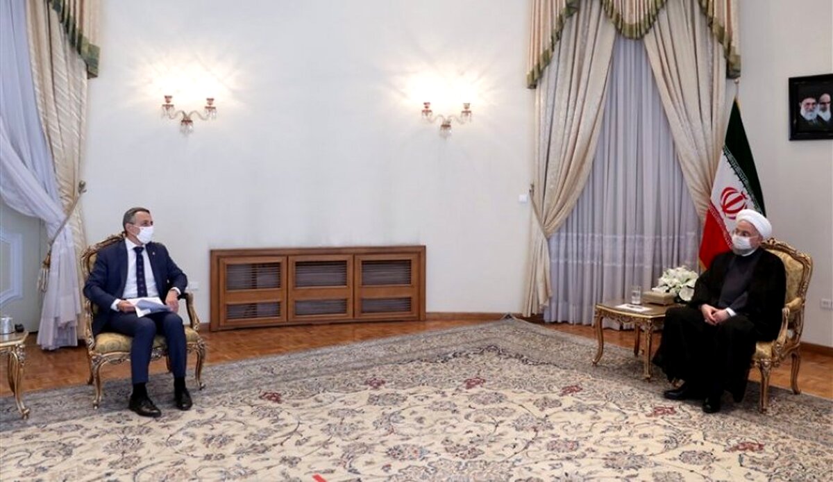 روحانی: ایران در برابر قلدری آمریکا تسلیم نمی‌شود