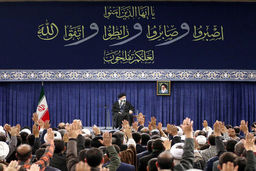 دشمن ما آرام نیست، ولی ما او را آرام می‌کنیم