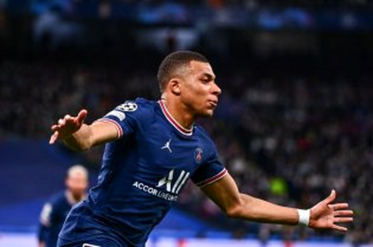 هدفگذاری امباپه علیه مسی و رونالدو