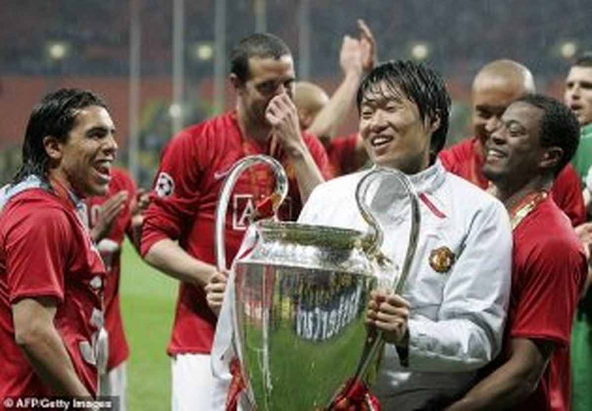 پاتریس اورا، بهترین دوستم در منچستریونایتد بود