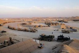 ورود تجهیزات جنگی آمریکا به پایگاه هوایی عین الاسد