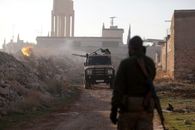 زدن تیر خلاص توسط شورشیان تحت حمایت ترکیه به سربازان مجروح سوری