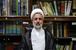  رئیس جمهور بی‌تقوایی می کند