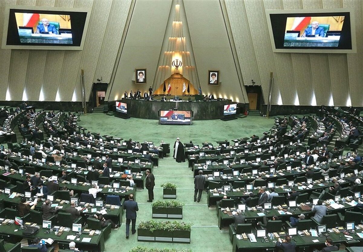 درخواست ۹۱ نماینده برای کاهش تعطیلات تابستانی مجلس