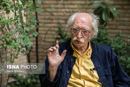 موضع نویسنده مشهور درباره سردار سلیمانی و سربازان مملکت