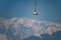 خلبان حادثه سقوط هلی کوپتر در لرستان درگذشت