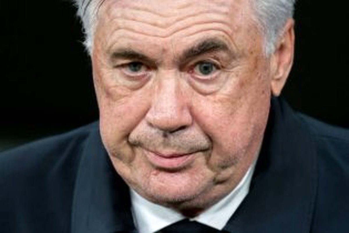 پیشنهاد غیرمنتظره فرگوسن برای نیمکت یونایتد