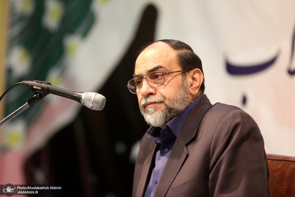 ازغدی: رضاخان ایرانی محسوب نمی‌شد
