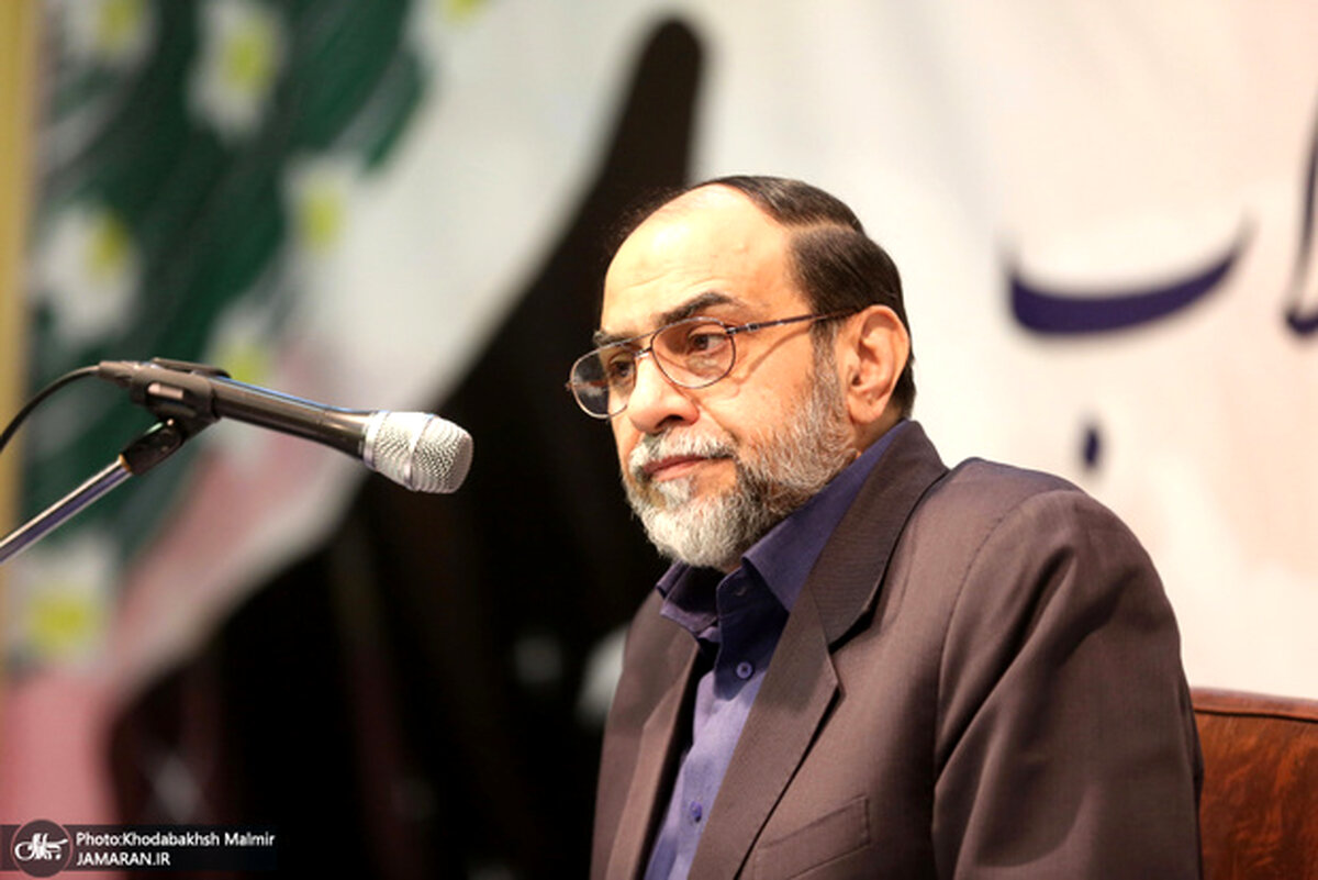 ازغدی: رضاخان ایرانی محسوب نمی‌شد