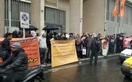 تجمع سهامداران مقابل تالار حافظ بورس/ آغاز مرحله دوم خرید سهام «آکنتور» از 4 بهمن
