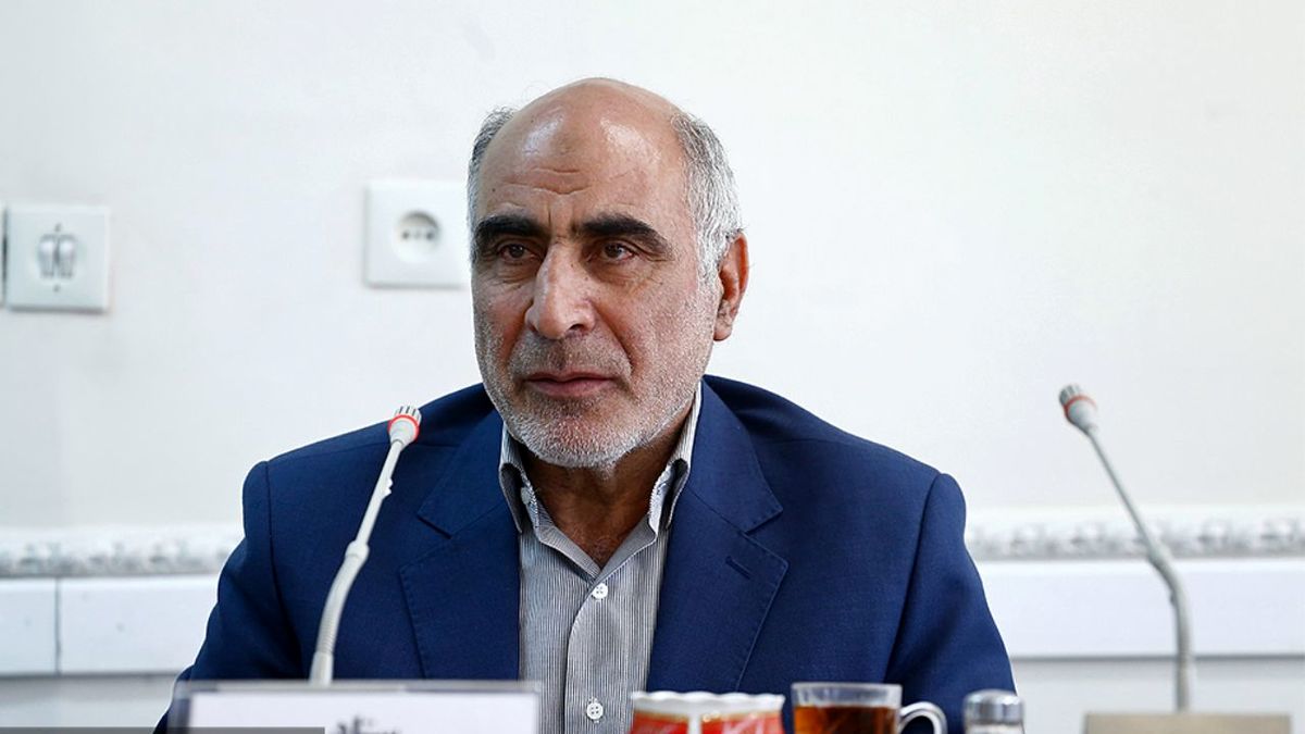 رئیسی کدام کار روحانی را انجام ندهد؟