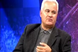 پیوس: این مربی یک ریال هم نباید بگیرد