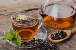 طرفداران پر و پا قرص چای از این ۹ عارضه خطرناک خبر دارند؟