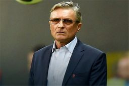 ناوالکا  سرمربی تیم ملی فوتبال لهستان برکنار شد