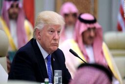 مهمترین رقیب پوتین از کاندیداتوری منع شد / ناوالنی: طرفدارانم انتخابات را تحریم کنند
