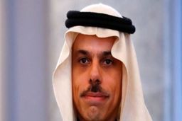 وزیر خارجه عربستان به فرمان ملک سلمان  برکنار و فیصل منصوب  شد