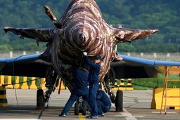 چین قدرت هوایی‌اش را به نمایش گذاشت