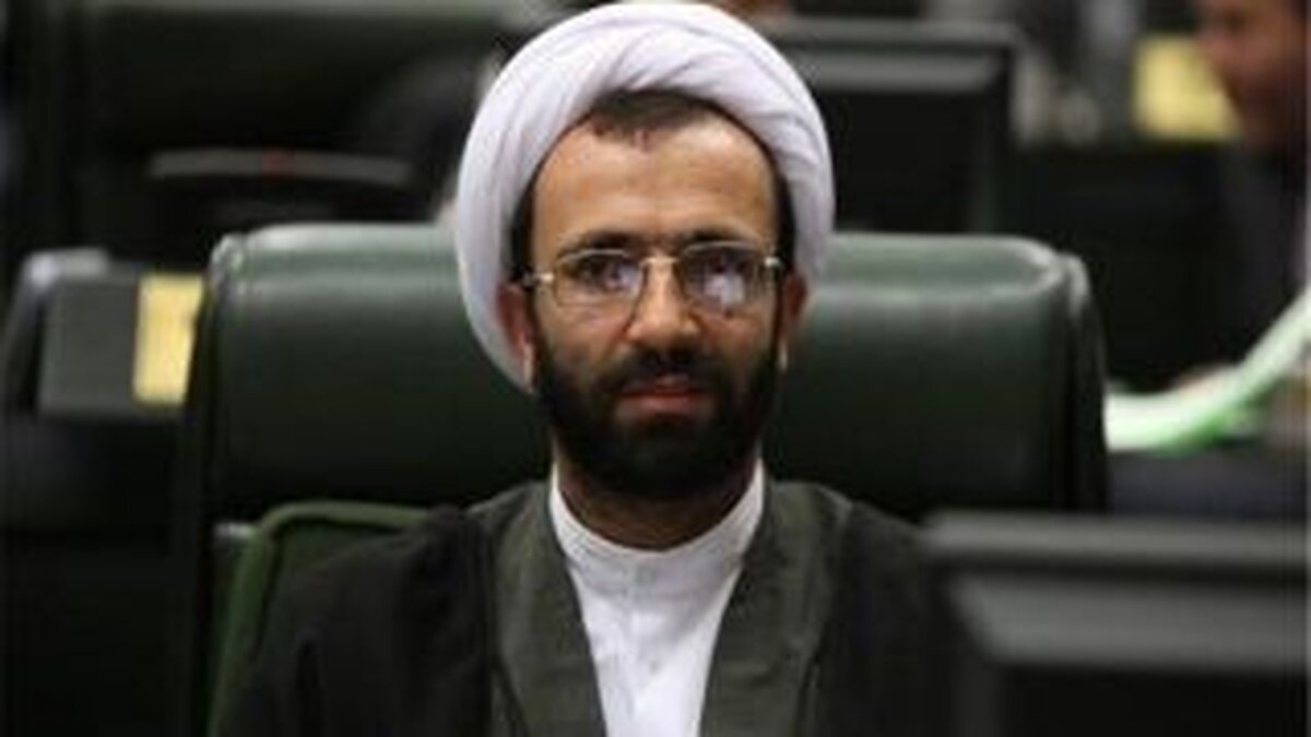 انتقاد تند نماینده مجلس از روحانی در صحن مجلس