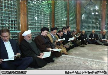 هیات دولت در مرقد امام
