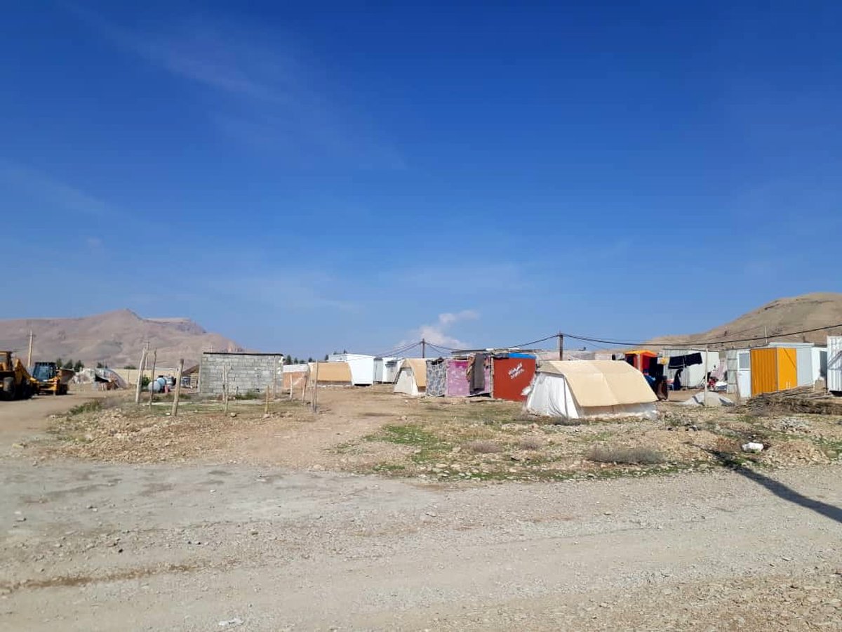 سرپلذهاب یکسال بعد از زلزله: گرانی دو برابر زلزله برای ما دردسر درست کرد/ برخی غذا برای خوردن ندارند/ وضعیتمان هیچ فرقی نکرده است