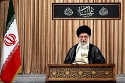 تذکر به مجری سیاست خارجی!