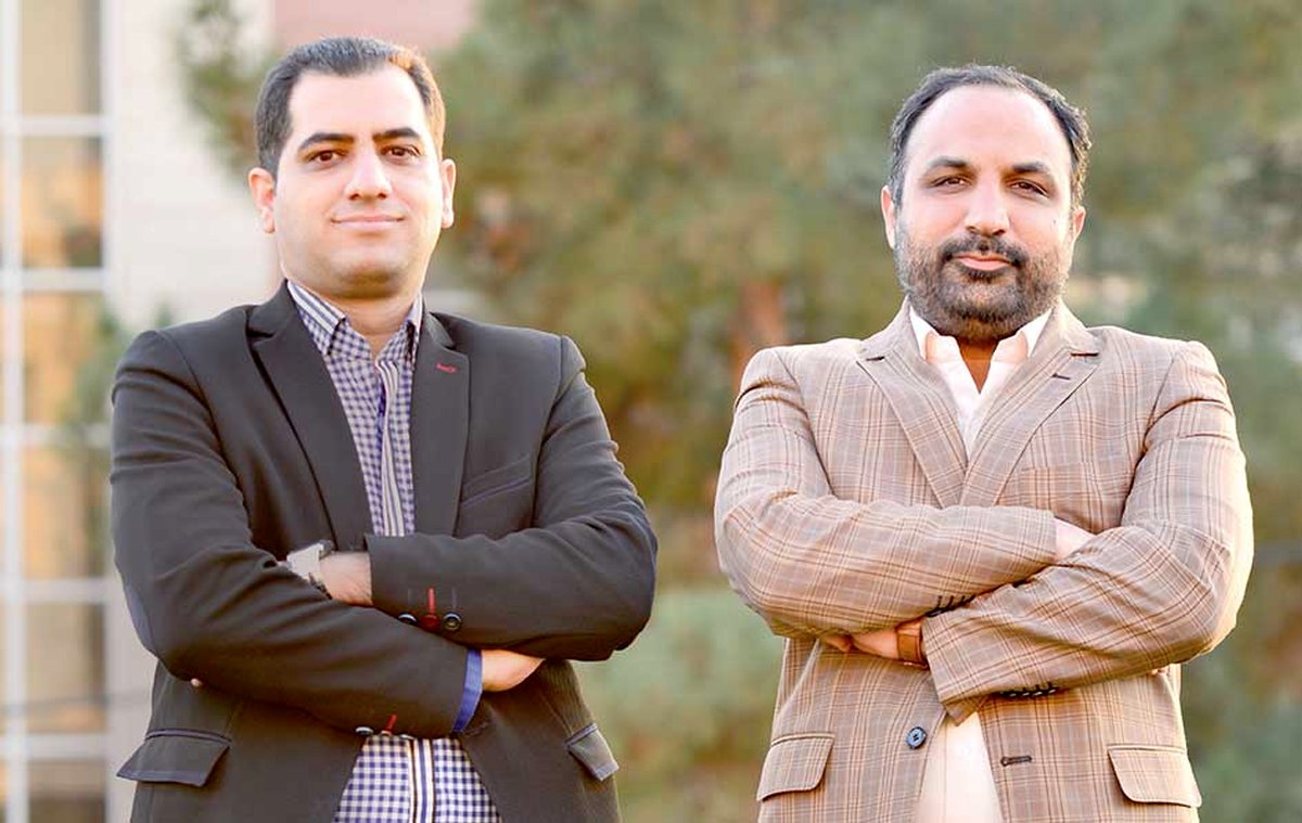 فرد خوشنام ضد فساد بهجای دو جناح