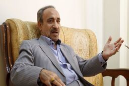محمدرضا خباز: نامزدنشدن ظریف از سر عافیت‌طلبی نبود/ با کناره‌گیری ظریف کار برای اصلاح‌طلبان تمام نشده است/ بر لاریجانی اجماعی شکل نمی‌گیرد/ برخی برای یک دستمال قیصریه را به آتش می‌کشند

