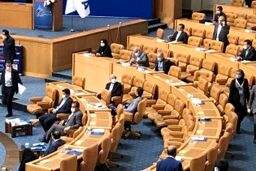 زنده: انتخابات فدراسیون فوتبال طبق برنامه برگزار می‌شود!