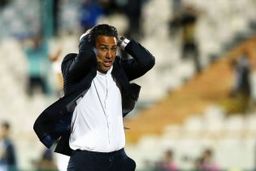 نمی‌خواهند استقلال قهرمان شود