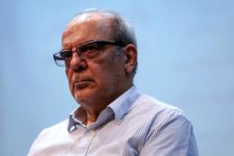 عباس عبدی: برای حجاب؛ از مردم برای پوششان نظرسنجی کنید