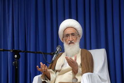 توصیه آیت‌الله نوری همدانی به مسئولان: تا می‌توانید به مردم خدمت کنید