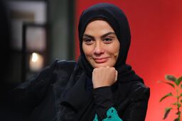 عکس دونفره مارال فرجاد و مونا فرجاد در اروپا