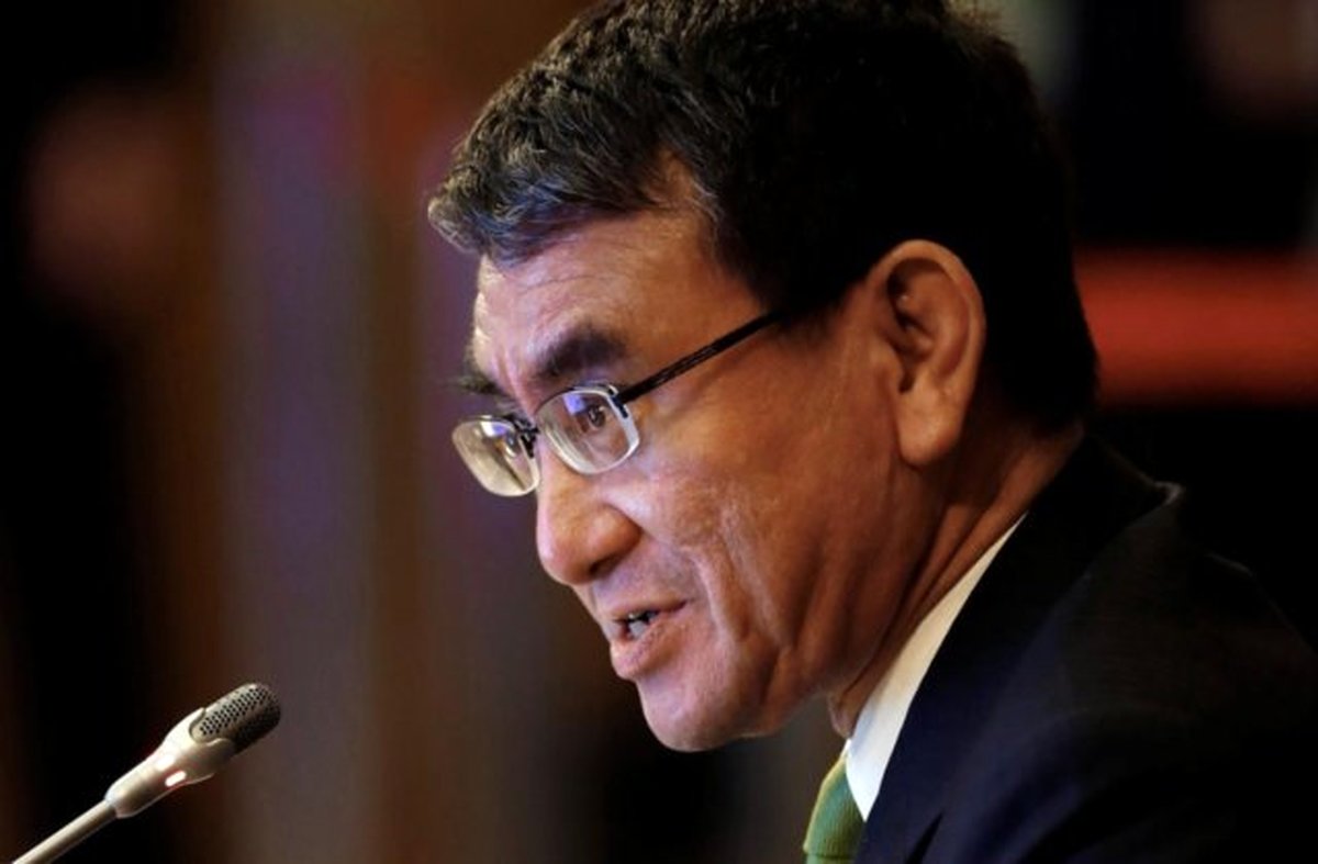 وزیر خارجه ژاپن:از شنیدن خبر استعفای او غافلگیر شدم از ظریف میخواهم بماند