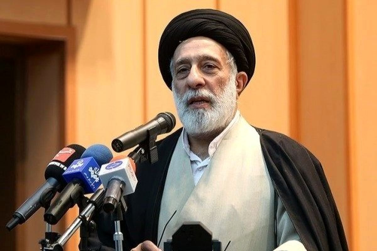 هادی خامنهای رحمتاله بیگدلی و مسعود پزشکیان را ناهار دعوت کرد+ عکس