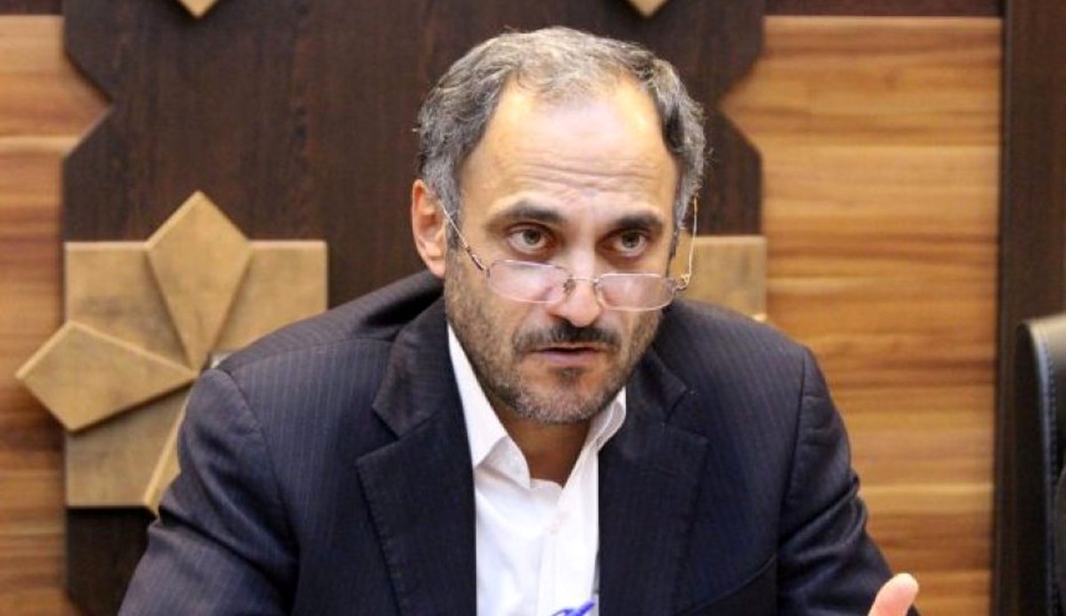 یک ترم مدارس و دانشگاهها در بحران کرونا تعطیل شوند