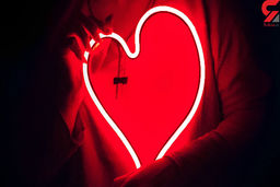 مرد سرشناس تلویزیون در دام سیاه زن تهرانی ! / باید با من ازدواج کنی !