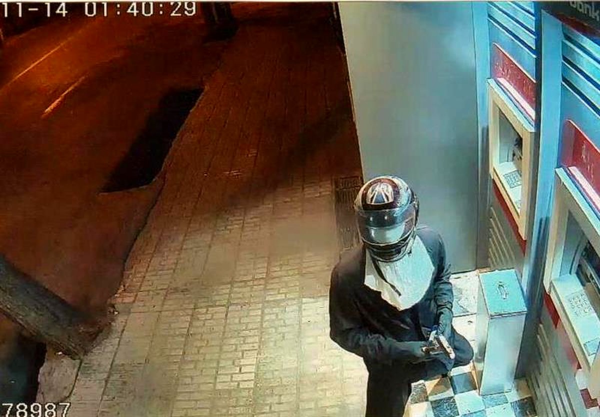 بازداشت عامل آتشزدن بانک مسکن+ عکس