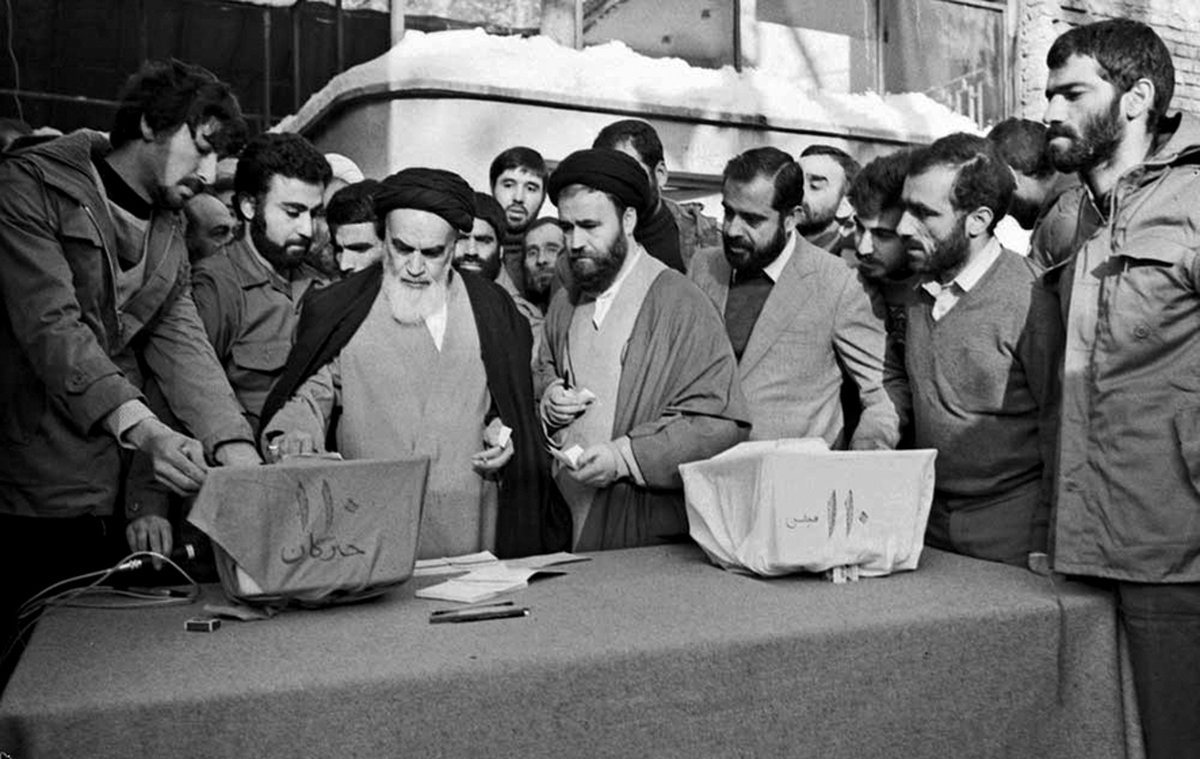 پرسشهای مهم / بازخوانی و نقد سه رویکرد کلی در مساله نظارت به ولیفقیه