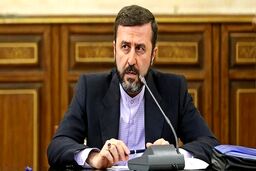 توئیت غریب آبادی درباره آزادی زندانیان از آمریکا