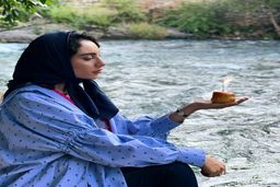 تصویر فانتزی ترلان پروانه در گربه سیاه