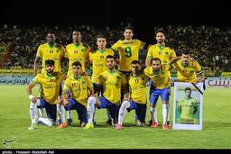 مذاکره مسئولان صنعت نفت آبادان با یک مربی پرتغالی