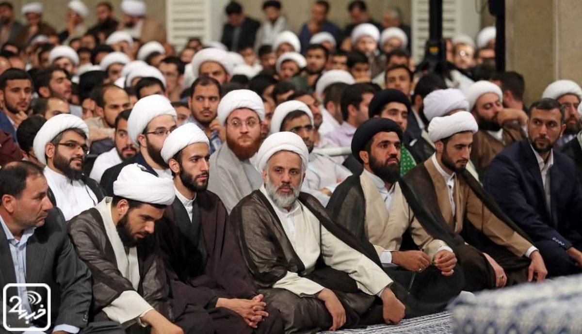 روحانیون و طلاب از رهبر انقلاب الهام می‌گیرند/ گفتمان انقلاب باید حفظ شود