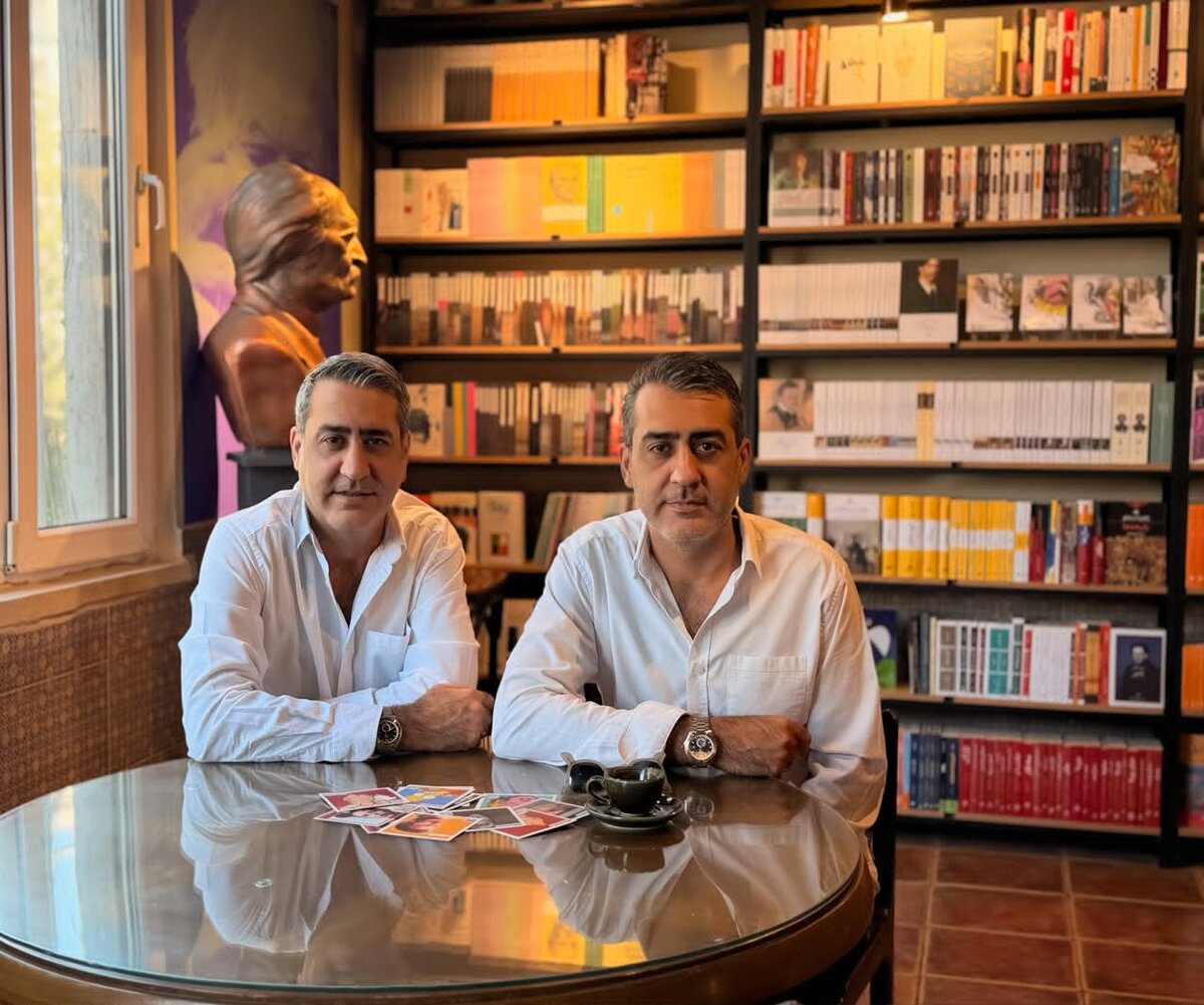 شستی ؛پیشخوانی نو با طعم قهوه
گفت‌وگو با محمد و مهدی حاجی‌خانی، پدیدآورندگان و سردبیران مجله شستی